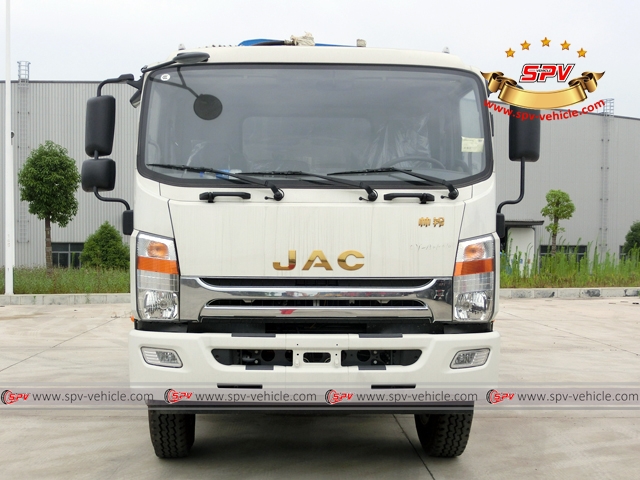 6,000 Litres compression garbage truck JAC-front view